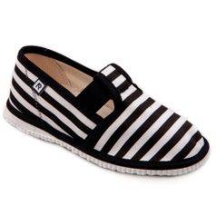 Children's slippers - black stripes