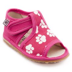 Children's slippers paw pink