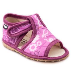 Children's slippers- pink tools